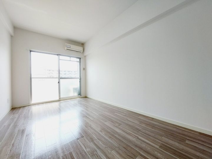 グランドハイム朝生田302の内装