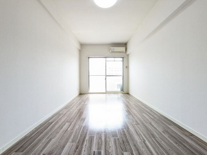 グランドハイム朝生田302の内装