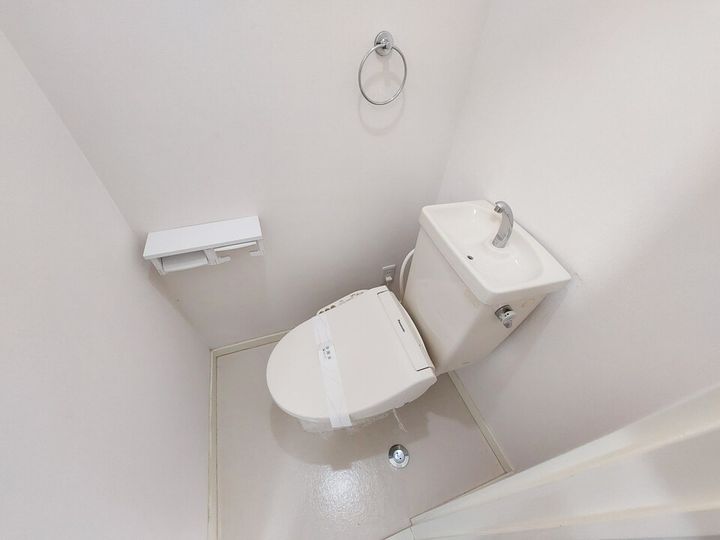 グランドハイム朝生田302の内装