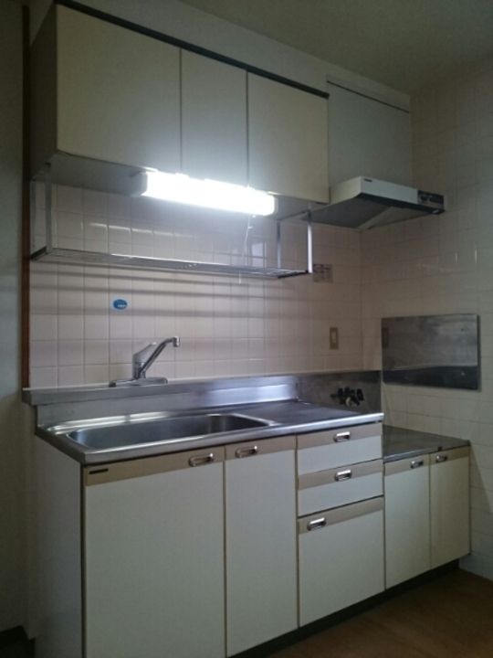 シャルマンハイム1・21-201のキッチン