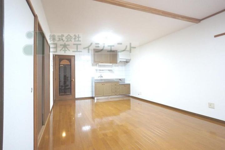 シャルマン市坪302の内装