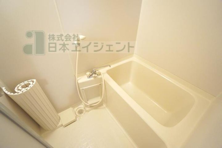 シャルマン市坪302の風呂