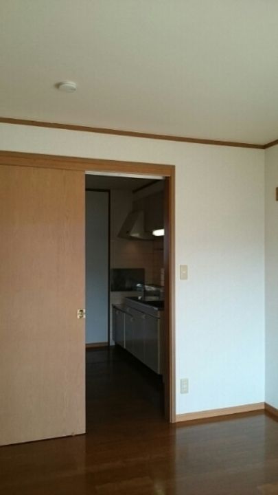ウゴモリハイツ102の居間