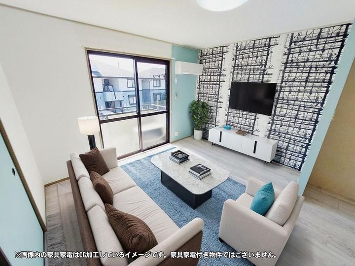 セルーナ椿 A棟202の居間