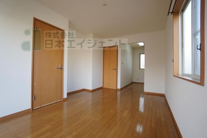 アベニール-F 2201の居間