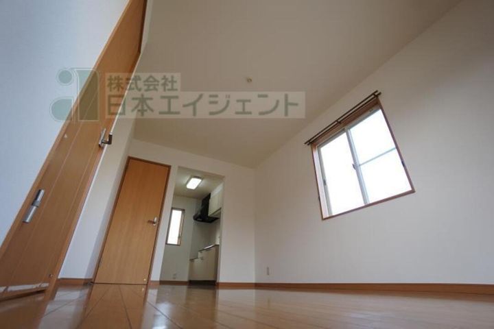 アベニール-F 2201の居間