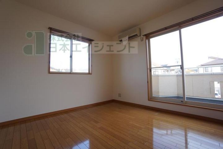 アベニール-F 2201の内装