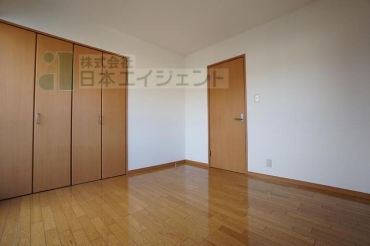 アベニール-F 2201の内装