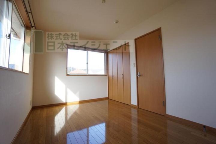 アベニール-F 2201の内装