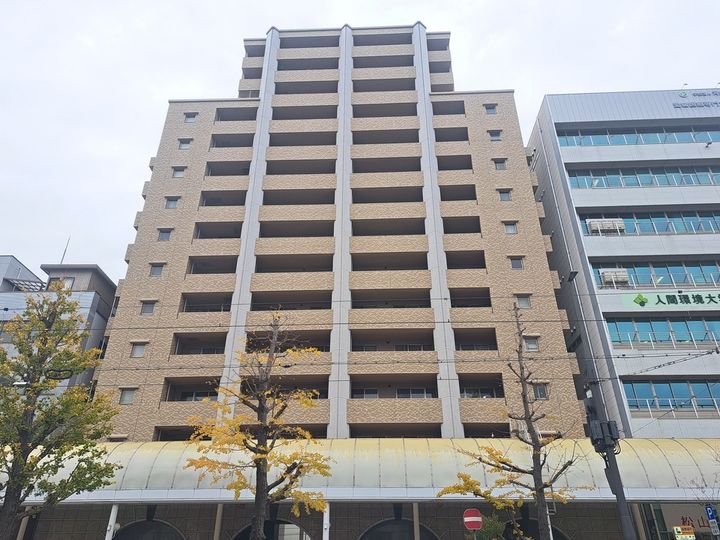 アルファステイツ市駅前201の外観