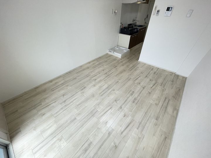 ブランドール松前町401の内装