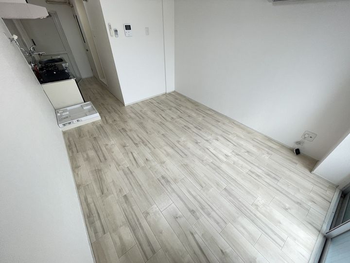 ブランドール松前町401の内装