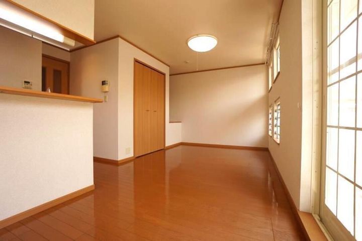 ウィッシュ1201の居間