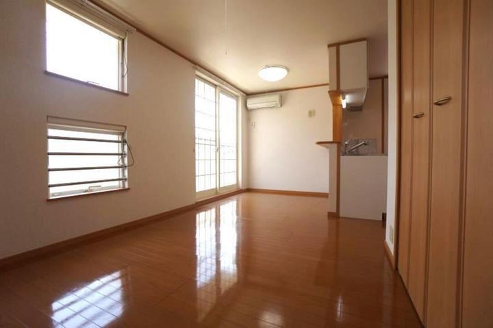 ウィッシュ1201の居間