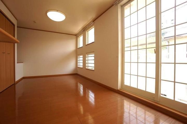 ウィッシュ1201の居間