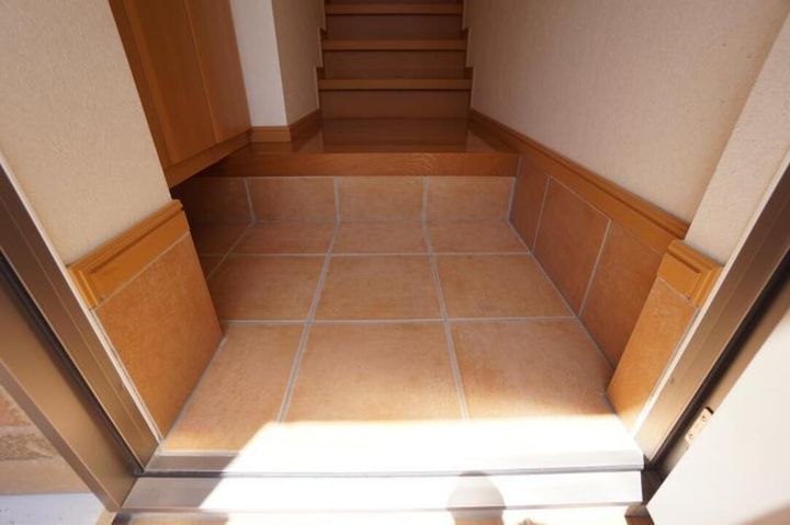 ウィッシュ1201の玄関