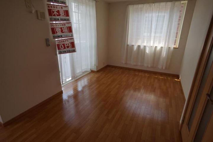 リヴァーパークB棟201の居間