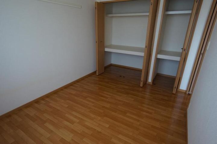 リヴァーパークB棟201の内装