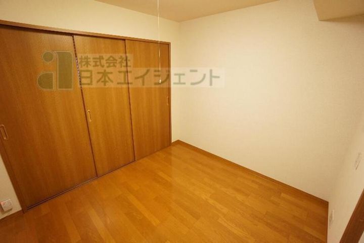 ライフコート千舟305の居間