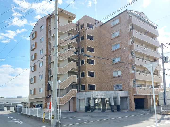 スカイコート506の外観