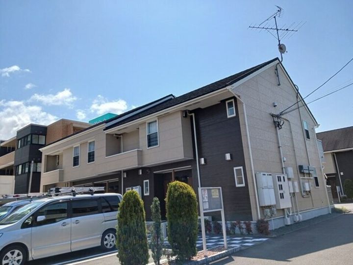 グランドアーネスト A・B・C棟B201の外観