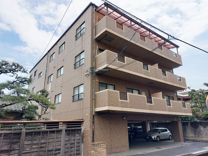 北持田館203の外観