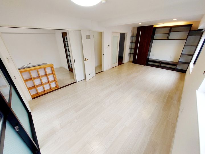 北持田館203の居間