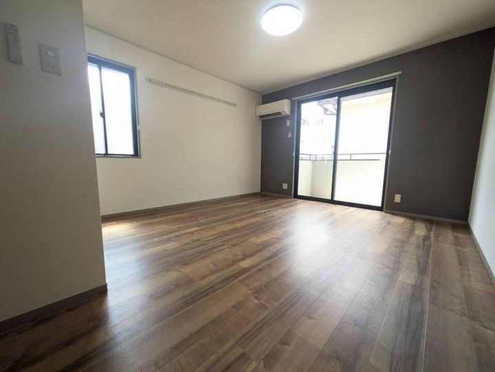 ルミエールシンコウ201の内装