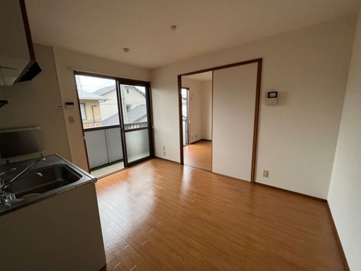 メゾン・ヴェールB201の居間