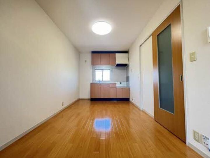 バリュージュ生石B201の居間