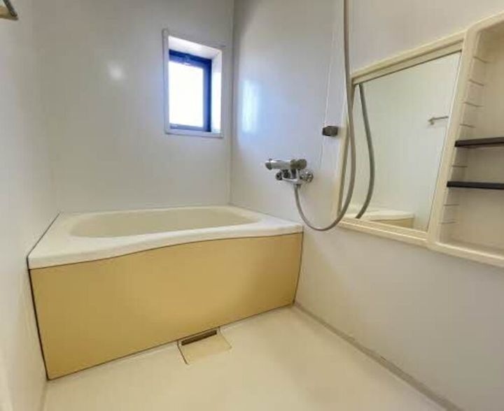 バリュージュ生石B201の風呂