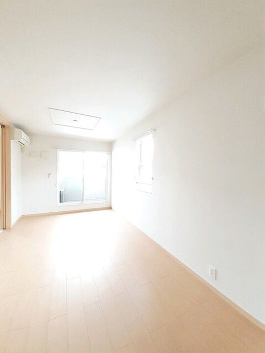 フランアンジュ201の居間