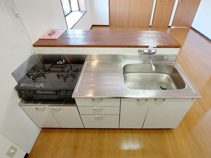 リバーサイドマンション301のキッチン
