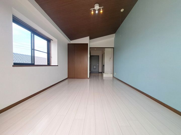 メゾンド立花303の居間