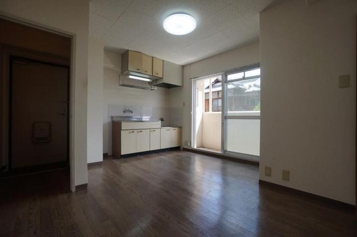 クエストコート202の居間