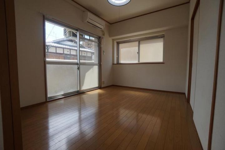 クエストコート202の内装