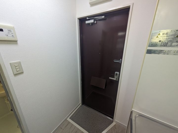 アチェロ102の玄関