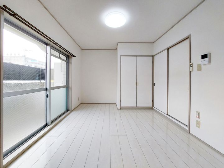 マ・メゾン山越101の居間