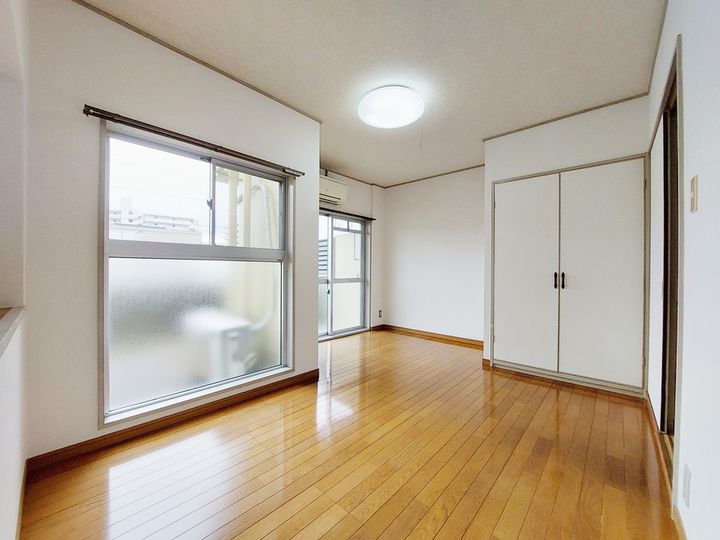 マ・メゾン山越103の居間