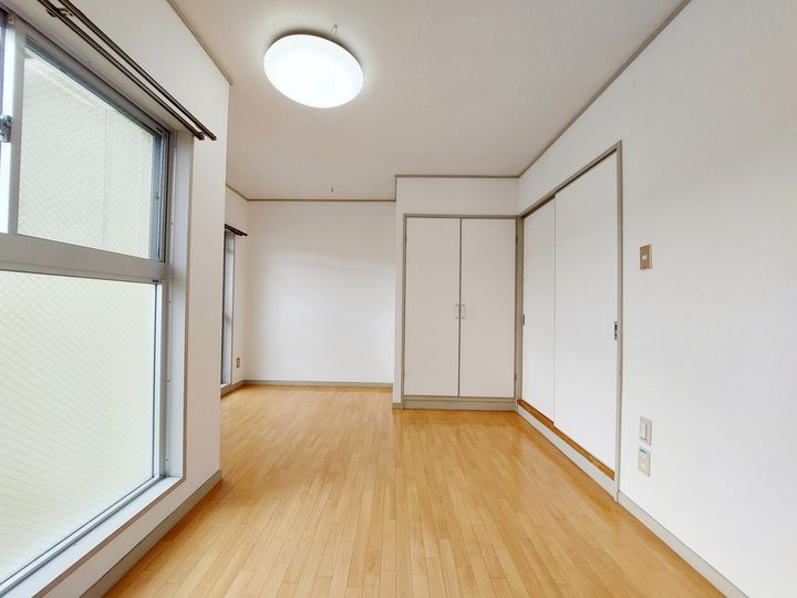 マ・メゾン山越303の居間