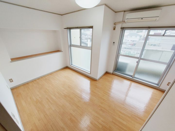 マ・メゾン山越303の内装