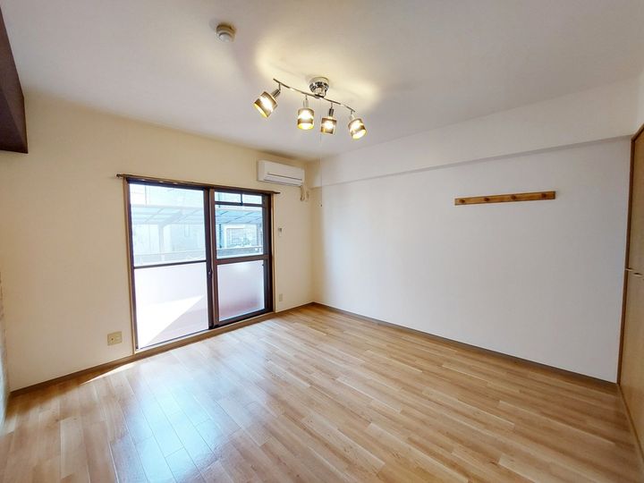 グローリー川内101の内装