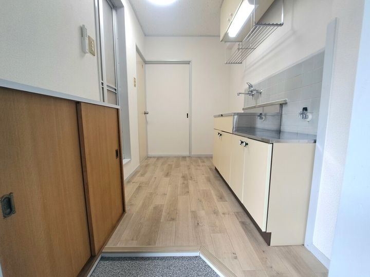 第40杉フラット303の玄関