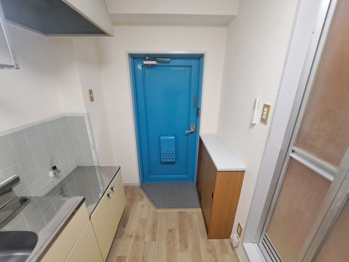 第40杉フラット303の玄関