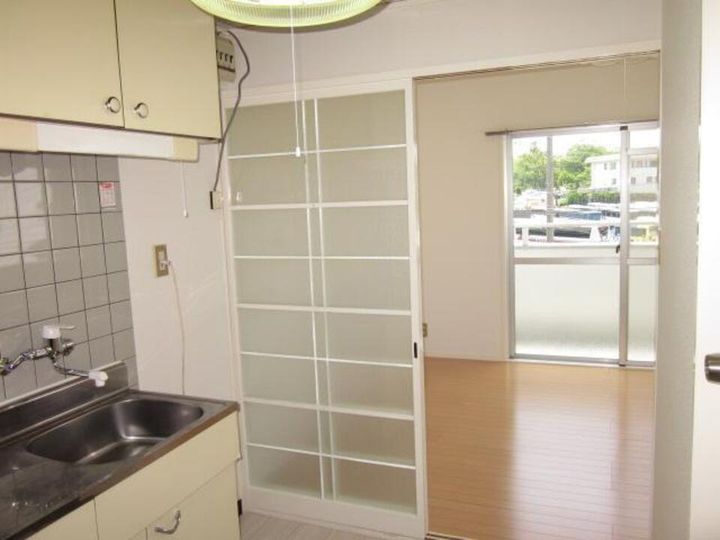 大森フラット室町303の居間