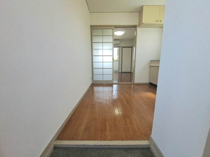 第4杉フラット503の玄関