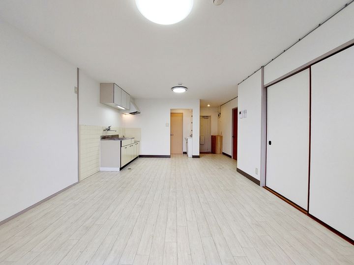 グレース北斎院106の居間