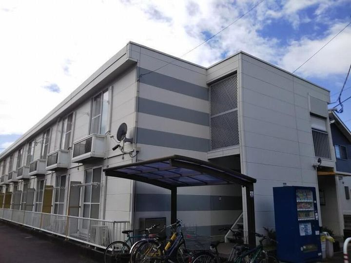 レオパレスグランドカメリア105の外観