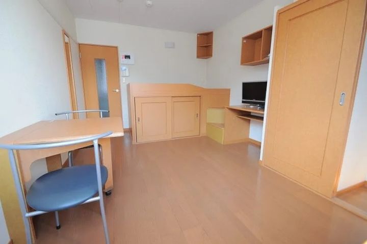 レオパレスグランシャリオ104の居間