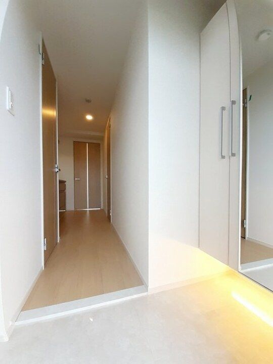 ルーベル中村402の玄関